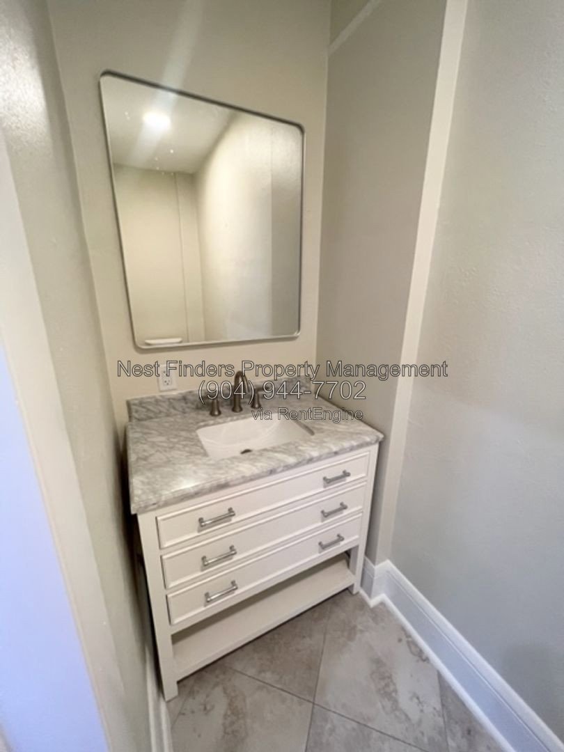 Discover this beautifully renovated unit just a couple of blocks from the square in Avondale! property image