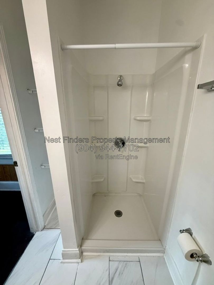 Charming Riverside Home for Rent! property image