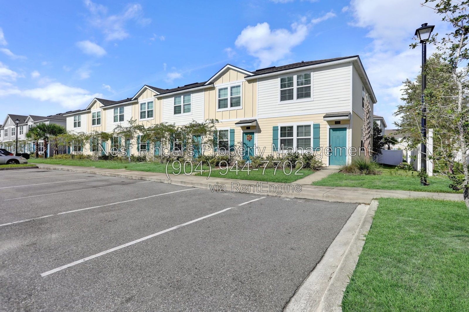 Nice townhome for rent in Rivergate! property image