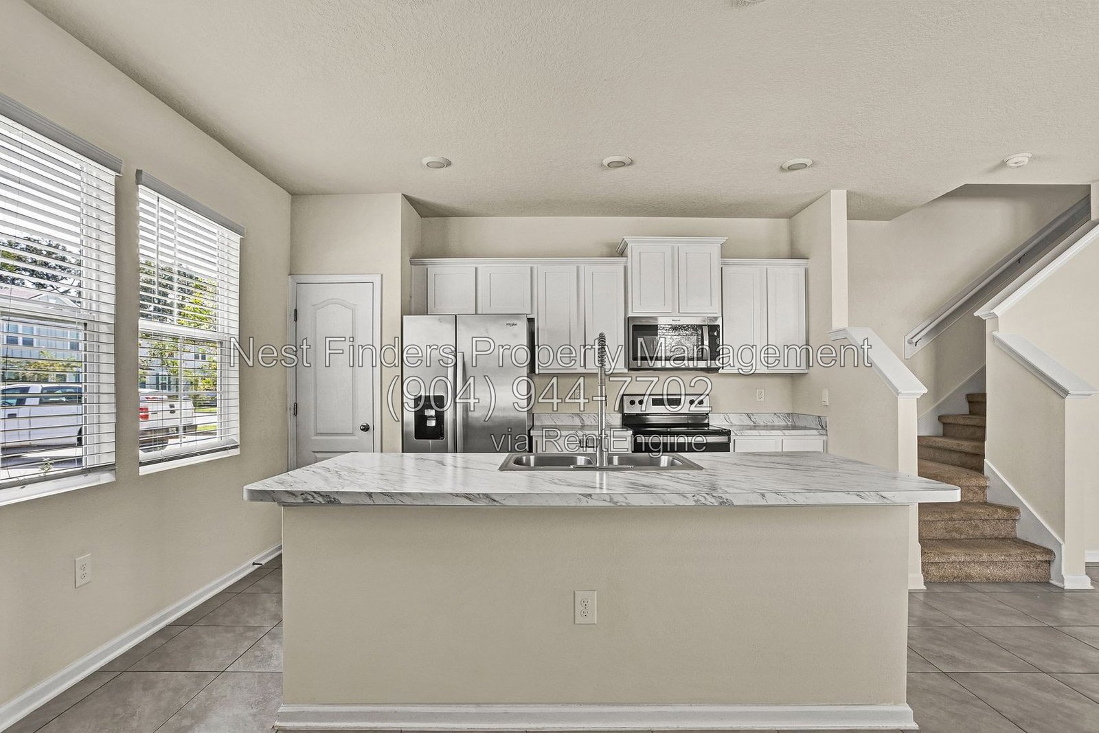 Nice townhome for rent in Rivergate! property image