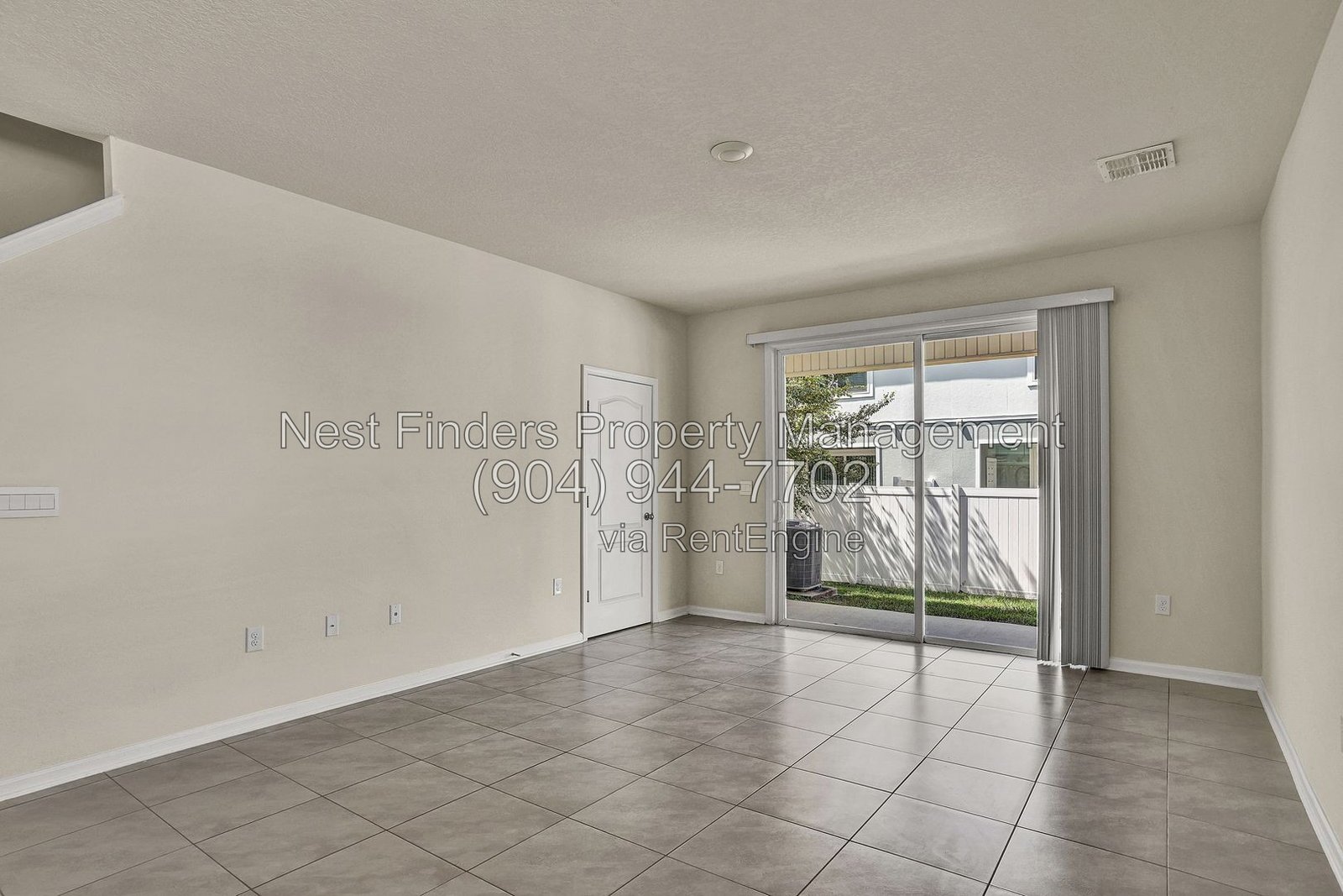 Nice townhome for rent in Rivergate! property image