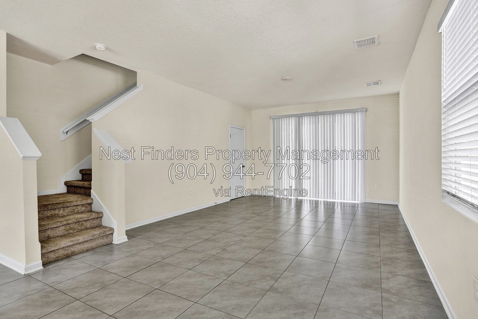 Nice townhome for rent in Rivergate! property image