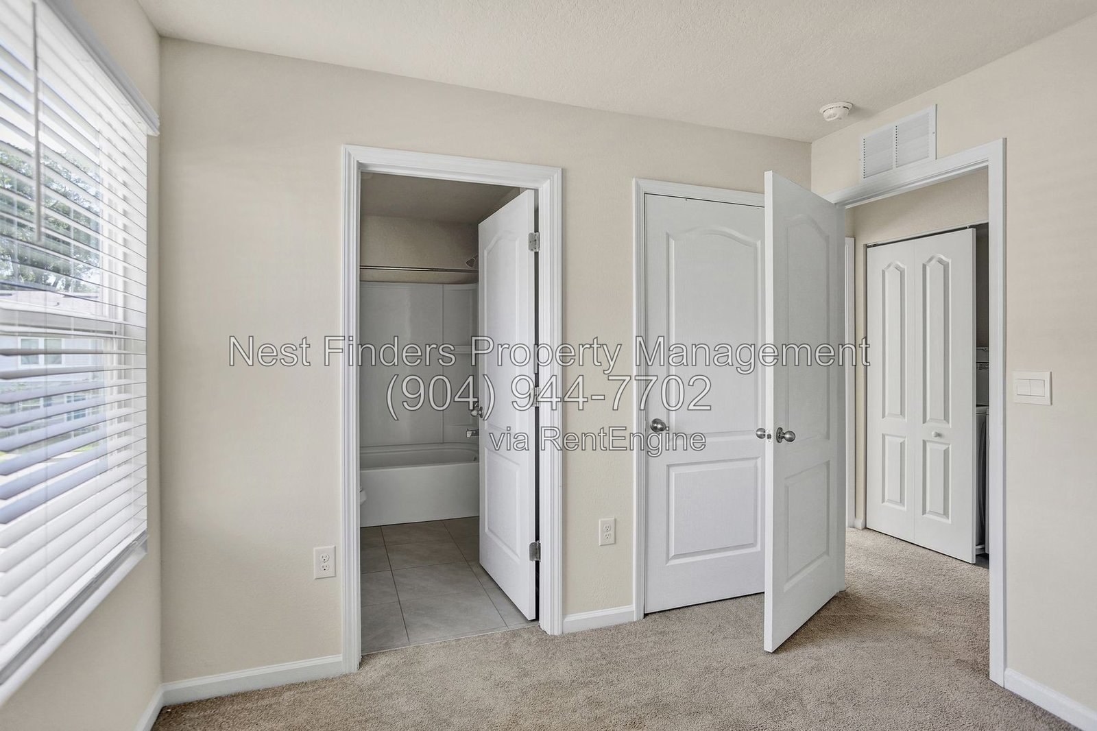 Nice townhome for rent in Rivergate! property image
