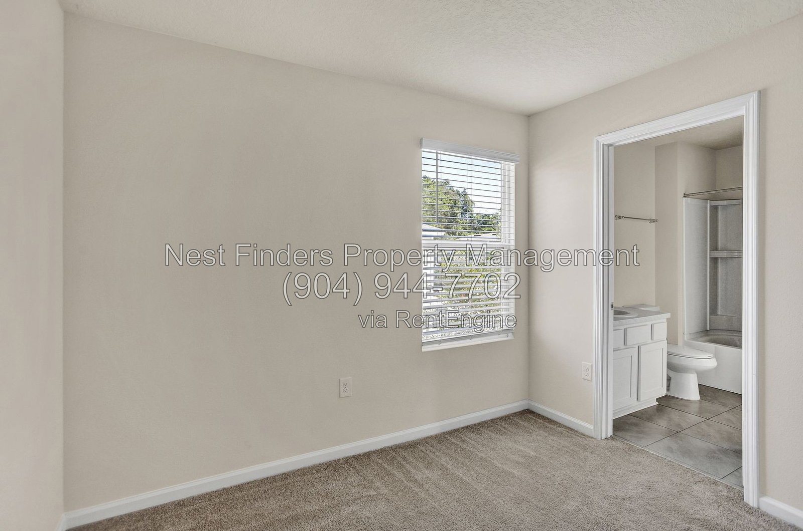 Nice townhome for rent in Rivergate! property image