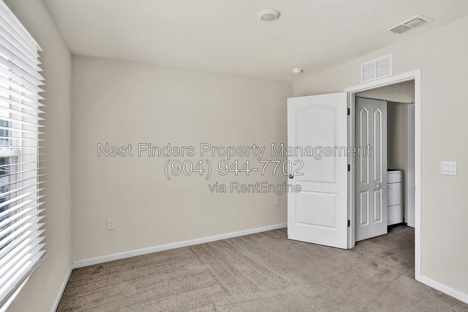 Nice townhome for rent in Rivergate! property image