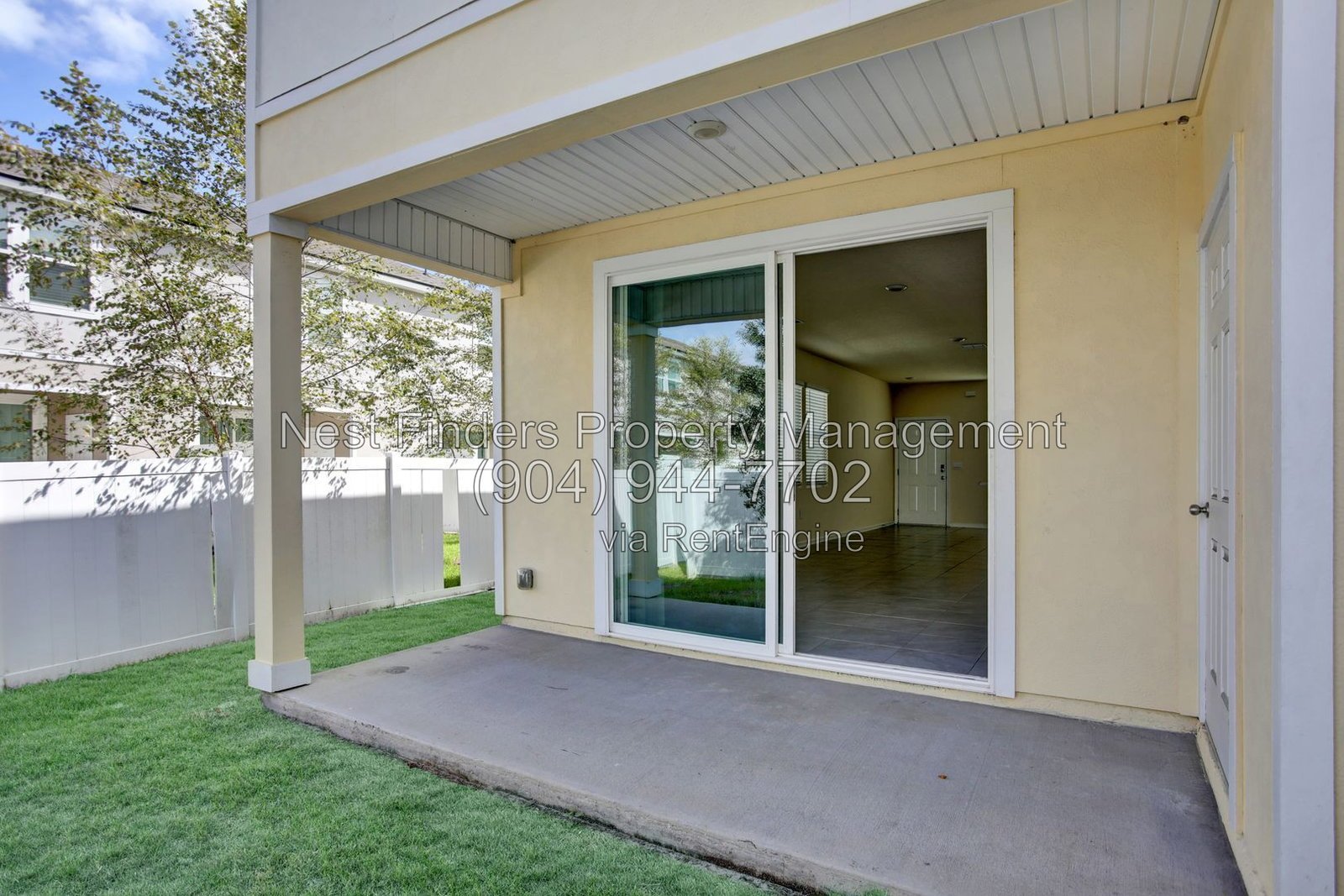 Nice townhome for rent in Rivergate! property image