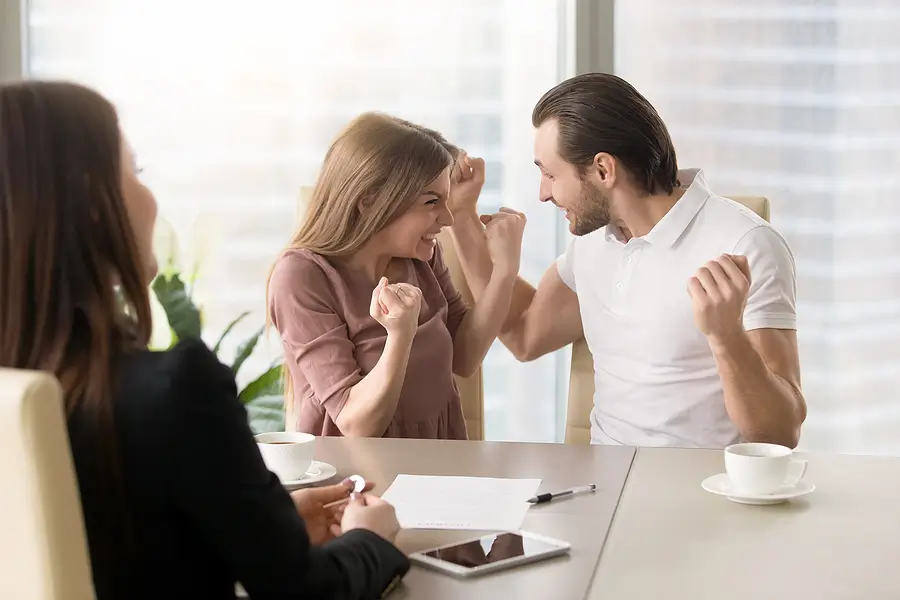 Free Month vs Rent Cut: Which Fills Your Jacksonville Rental Faster?